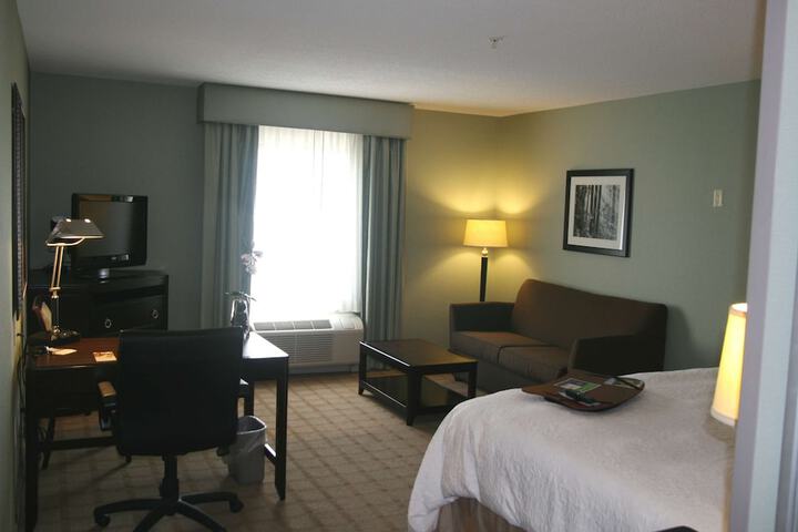Room 33 of 97
