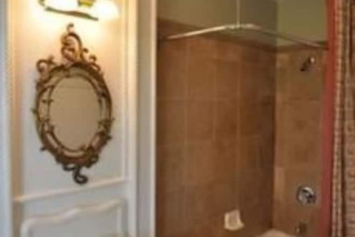 Room 85 of 151