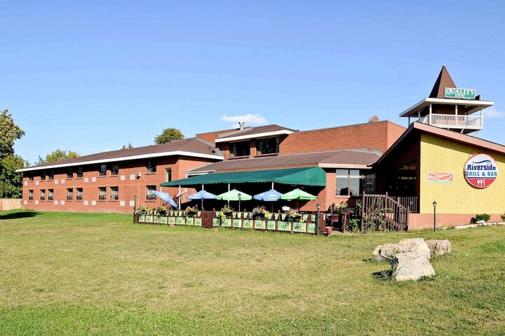Hotel 10 of 64