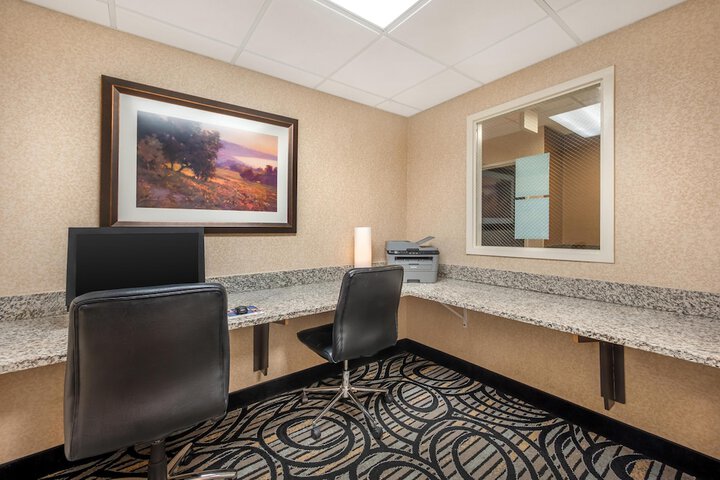 Quality Inn & Suites