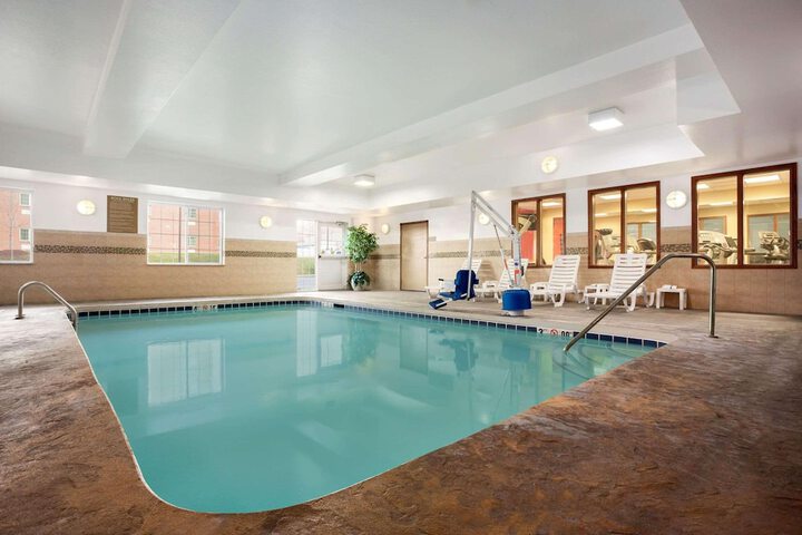 Pool 4 of 37