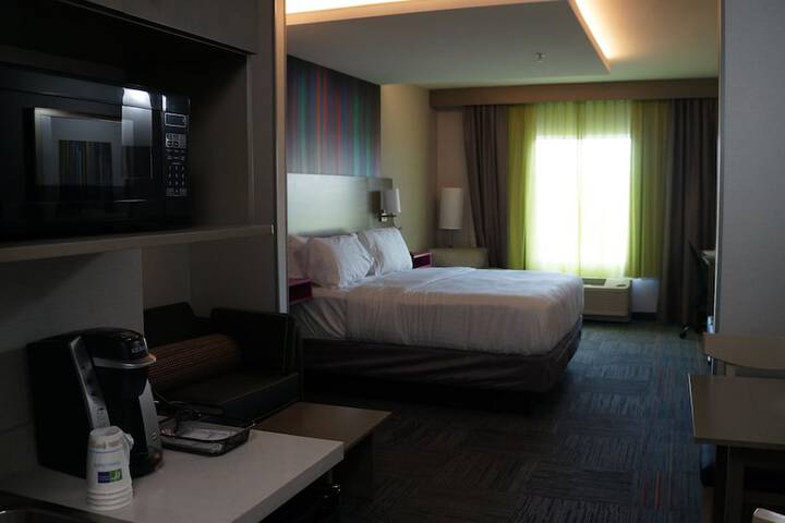 Holiday Inn Express & Suites Shippensburg by IHG