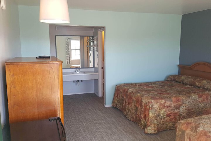 Room 40 of 72