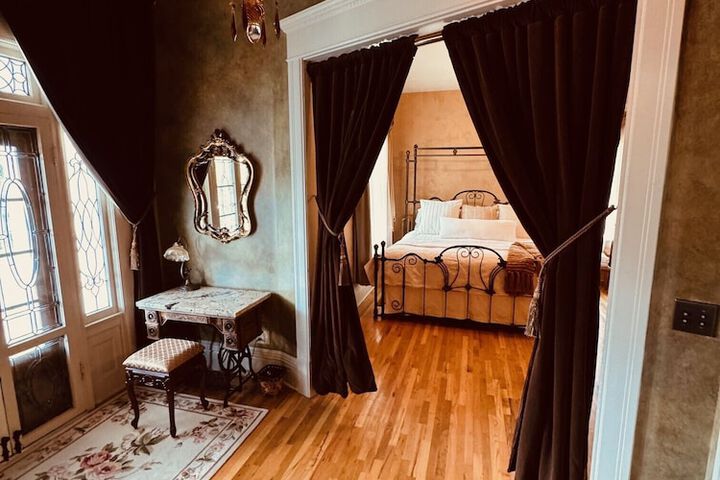 Room 28 of 54
