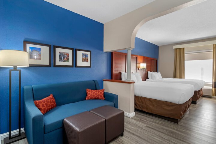 Comfort Suites St. Charles - St Louis