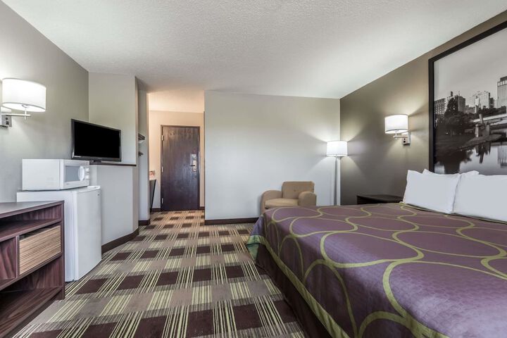 Room 12 of 15