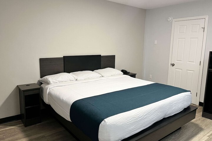 Room 14 of 17
