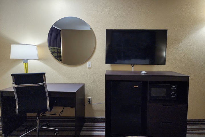 Room 12 of 14
