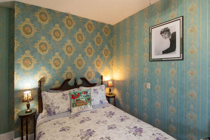 Room 44 of 71