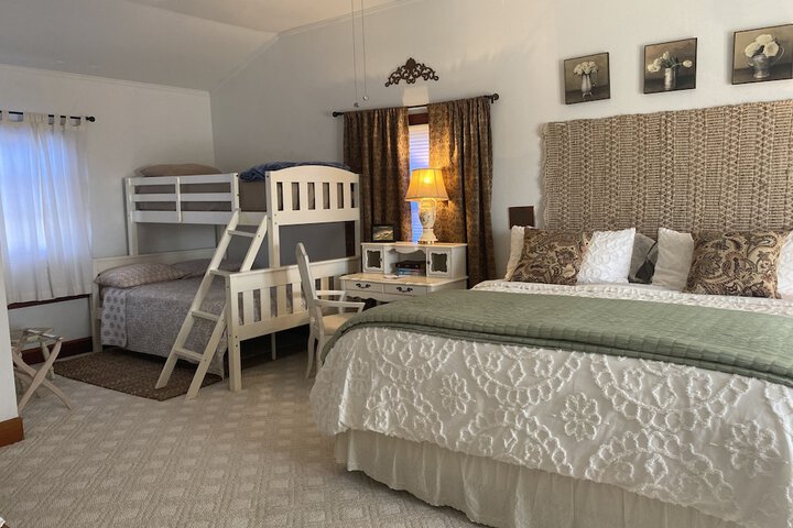 Room 15 of 51