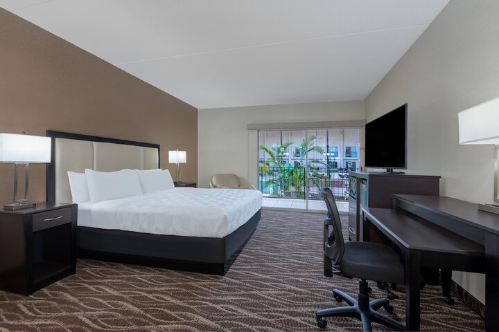 Room 43 of 81
