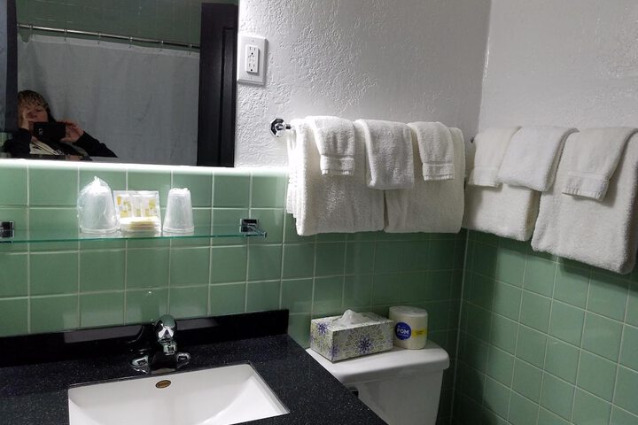 Room 32 of 55