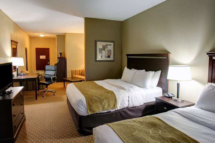 Suite 7 of 21