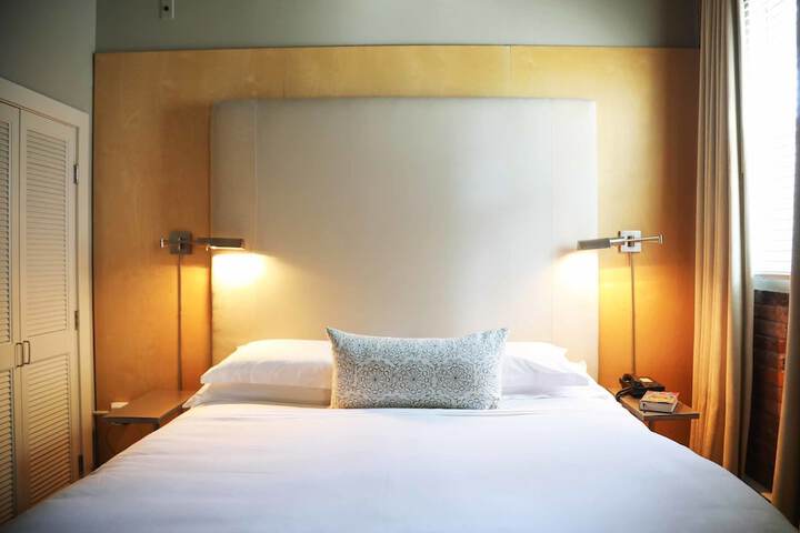 Room 18 of 38