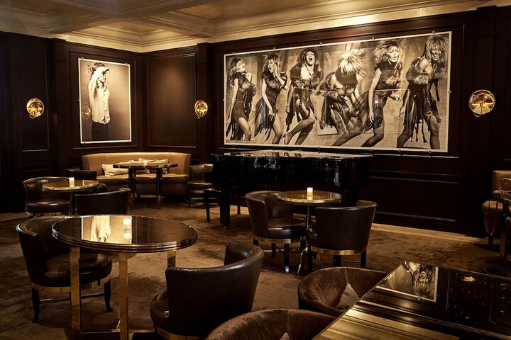 Lounge 113 of 153