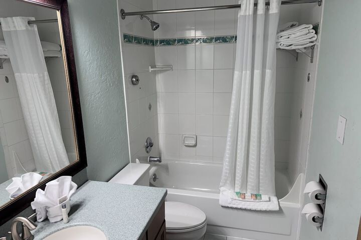 Promenade Inn & Suites Oceanfront