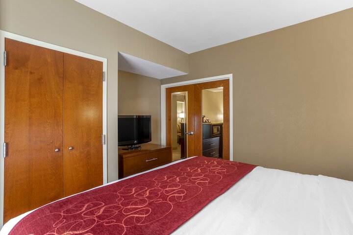 Room 17 of 37