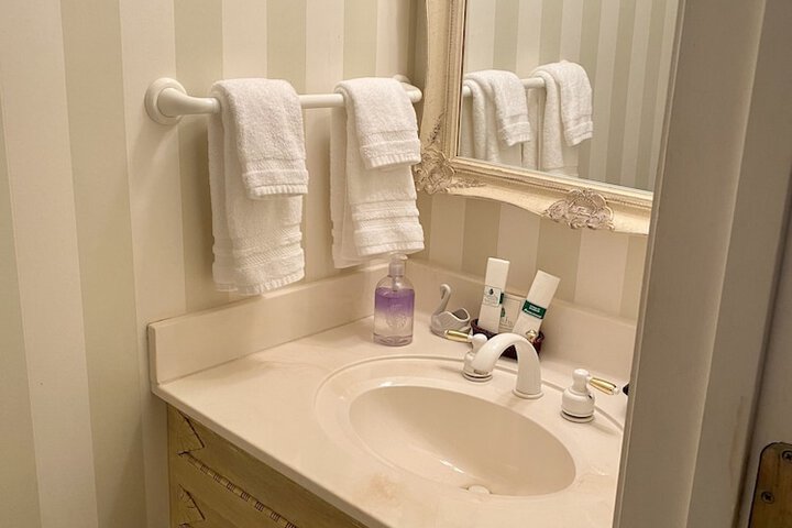 Room 32 of 112