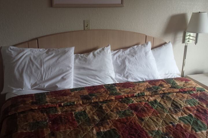 Americas Stay Inn