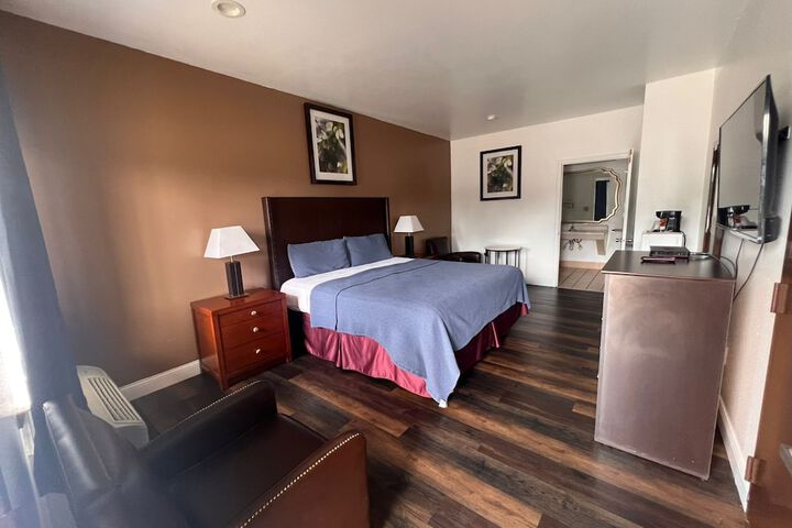 Room 15 of 22