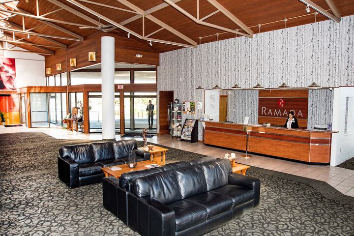 The Cairn Hotel