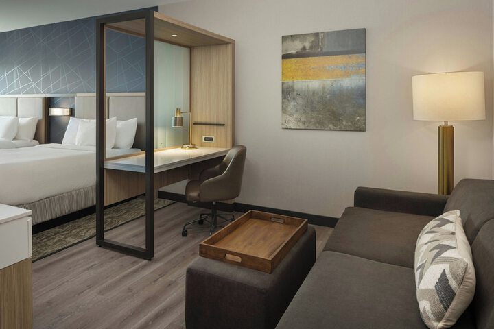 Room 17 of 31