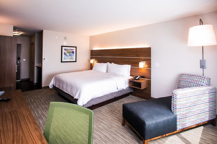 Room 16 of 54