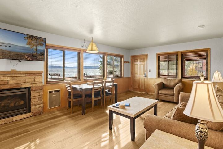 Edgelake Beach Club by Coolvacay