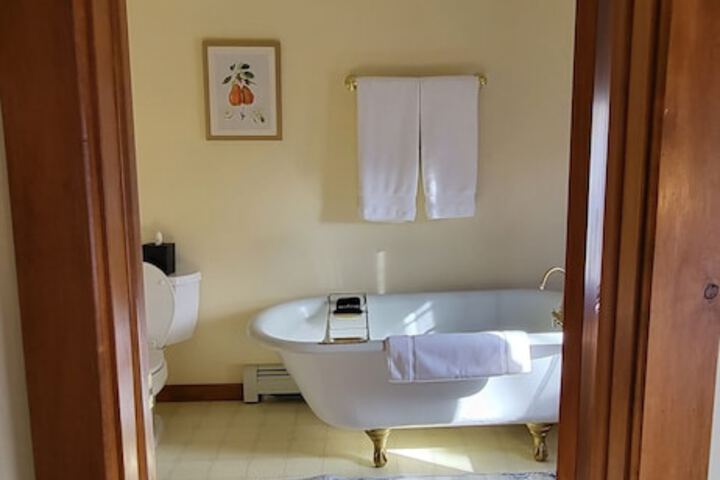 Room 12 of 35