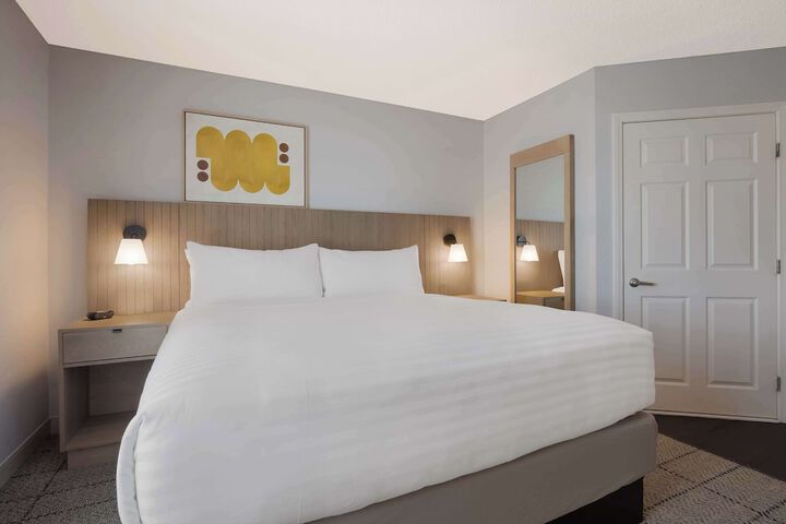 Sonesta Simply Suites Irvine East Foothill