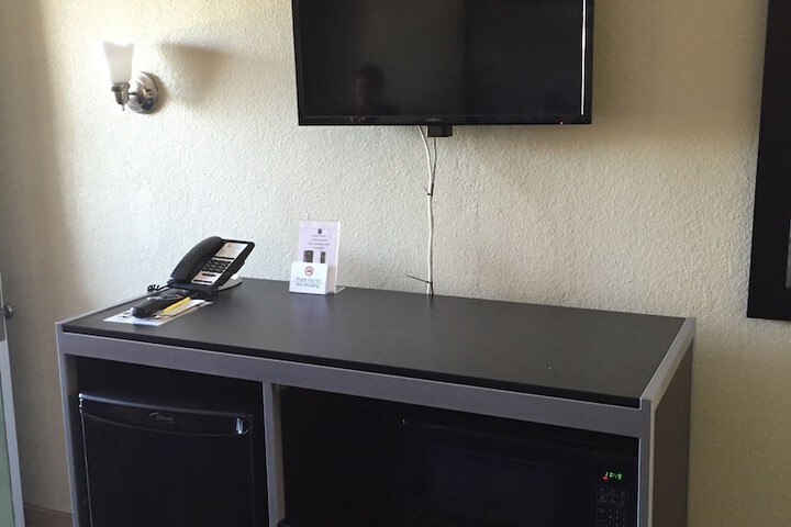 Room 14 of 30
