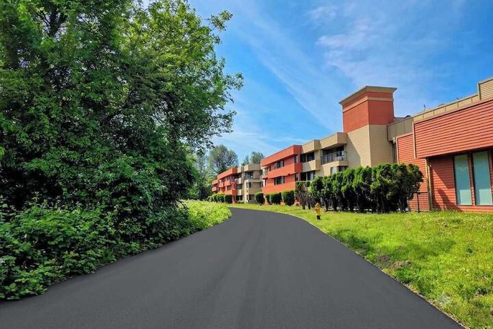 Ramada by Wyndham Tukwila Southcenter