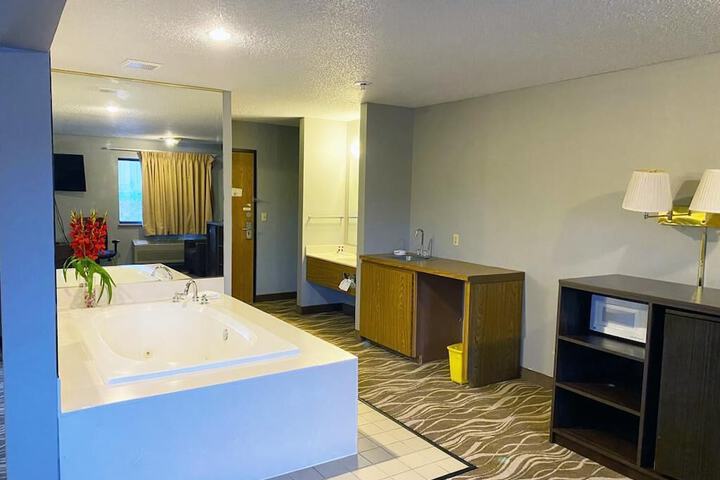 Room 10 of 22
