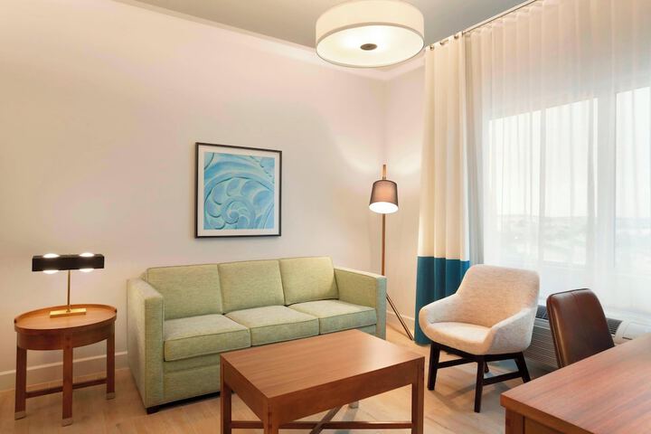 Room 11 of 30