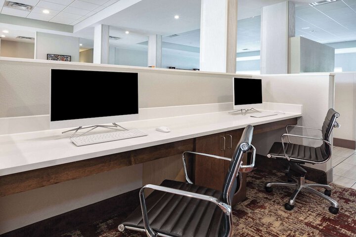 Business Center 48 of 50