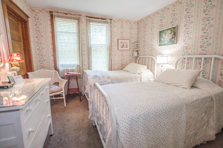 Room 144 of 162
