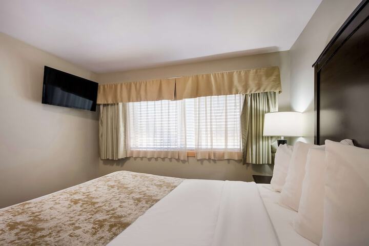 Room 9 of 27