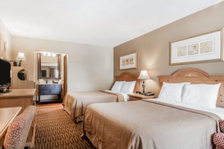 Room 21 of 39
