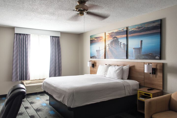 Room 17 of 26