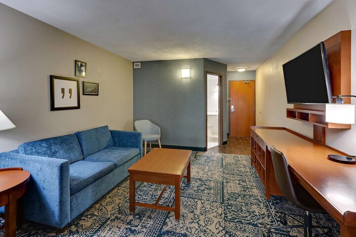 Room 35 of 53