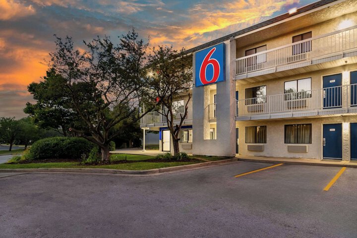 Hotel 2 of 29