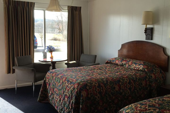 Room 17 of 39
