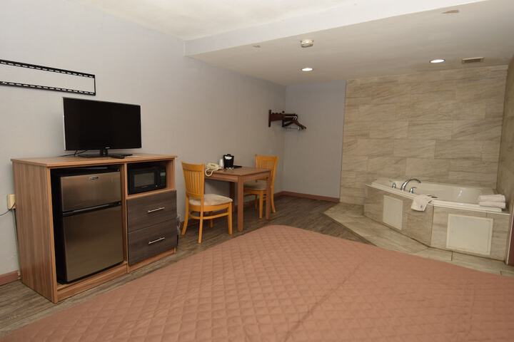 Room 13 of 30