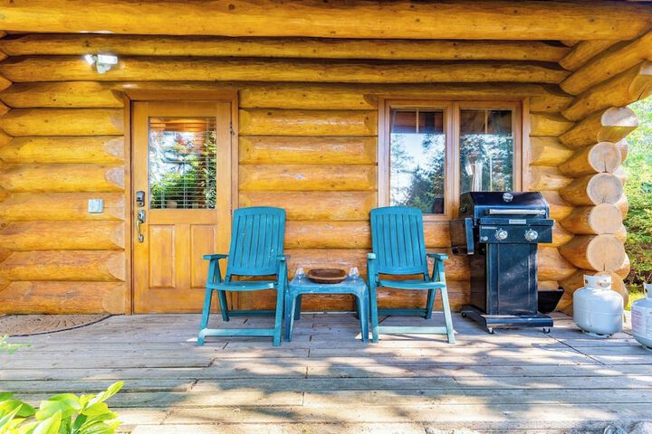 Penn Cove Overlook by Avantstay Cabin w / Views