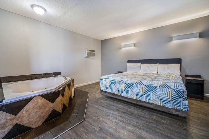 Room 44 of 50