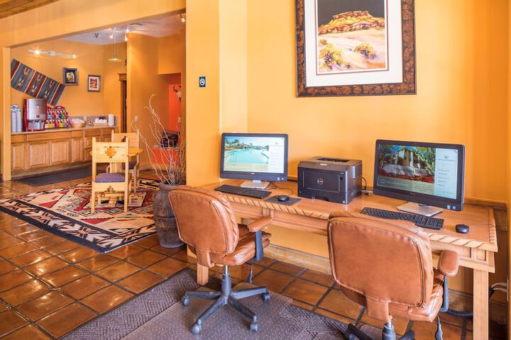 Business Center 24 of 27