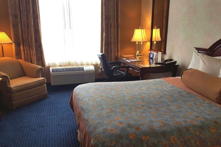 Room 15 of 33