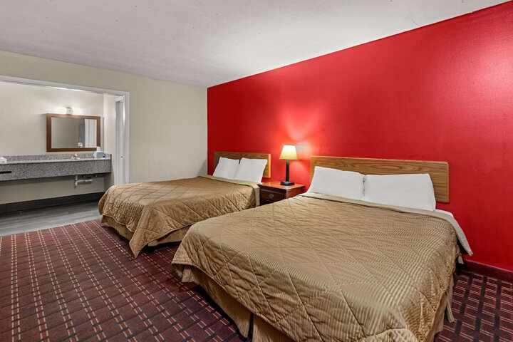 Room 15 of 31