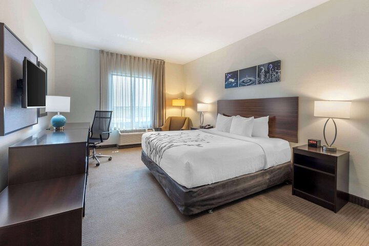 Room 32 of 42