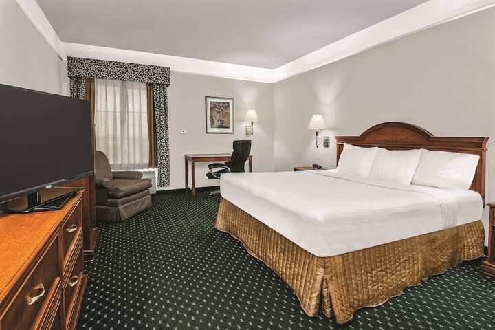 Room 42 of 59